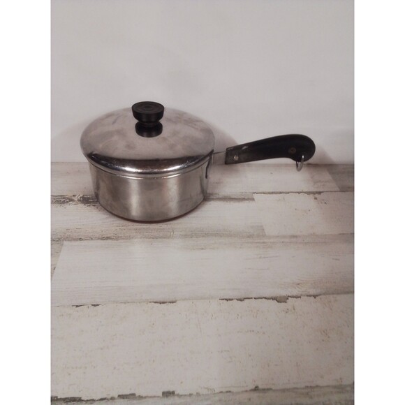 Revere Ware Medium  Copper Bottom Saucepan With Lid  Damage To Handle - Picture 5 of 16